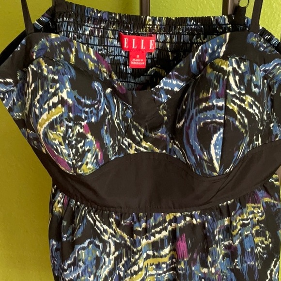 💖New List.. Elle Sweetheart top with spaghetti straps and shirring on the back - Picture 3 of 6